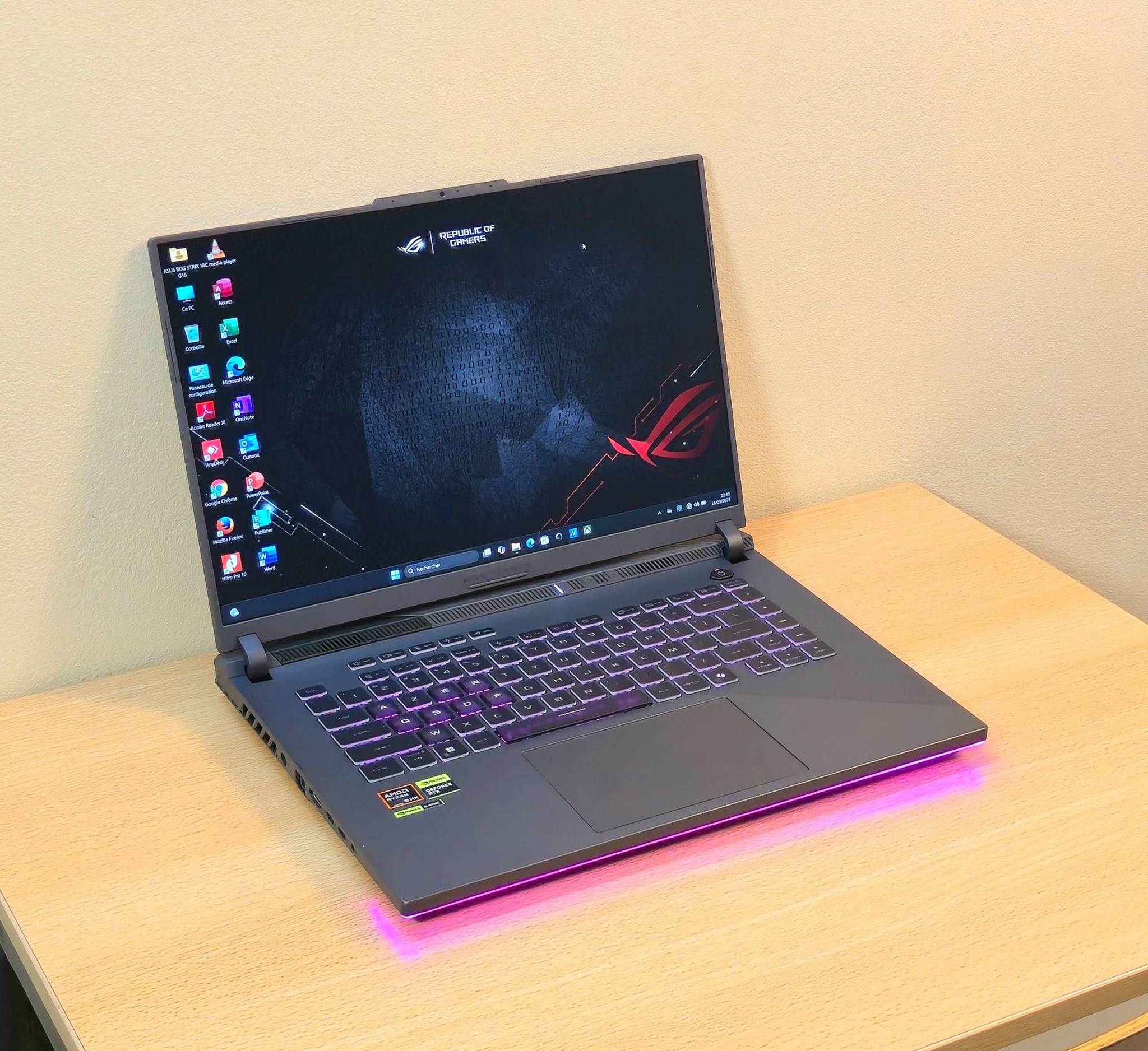 ASUS ROG Strix G16 - Clavier RGB